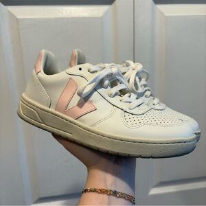 Veja Woman V-10 Leather Extra White Petale (White and Pink) Sneakers - Size 6